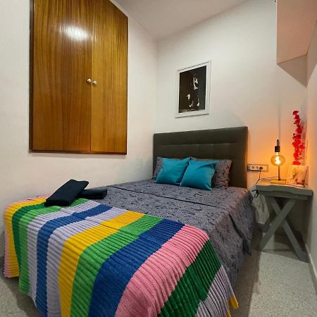 Plaza Universidad Rooms Барселона Экстерьер фото