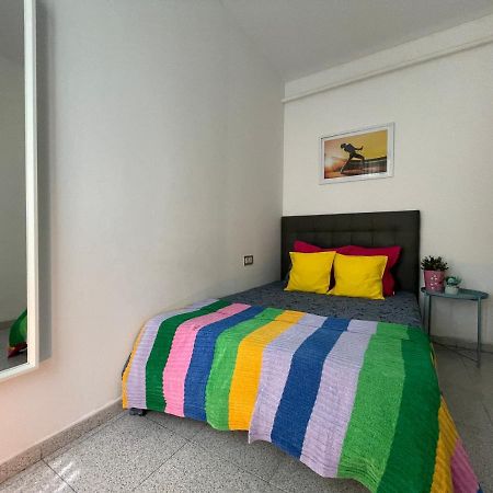 Plaza Universidad Rooms Барселона Экстерьер фото