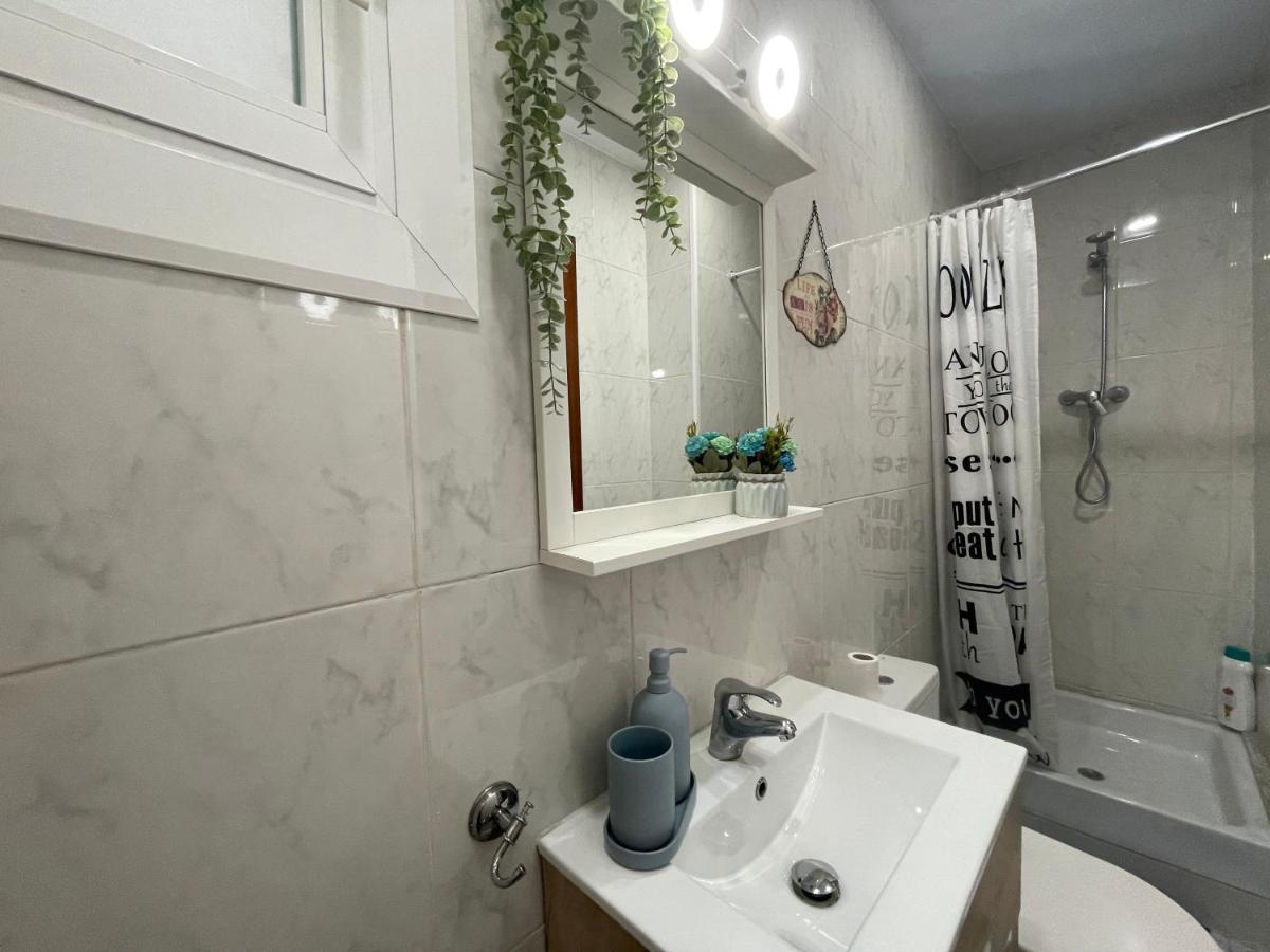 Plaza Universidad Rooms Барселона Экстерьер фото